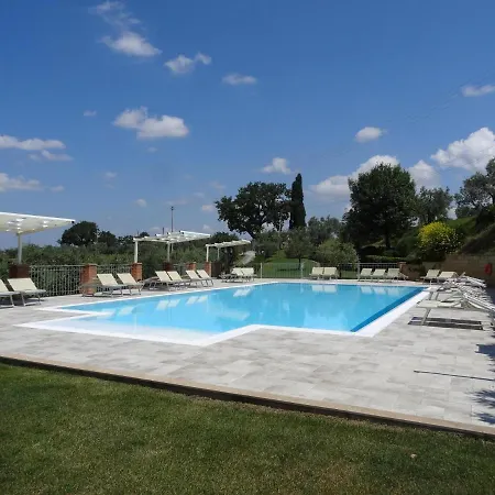 Apartment In Loro Ciufferna Near Cafe