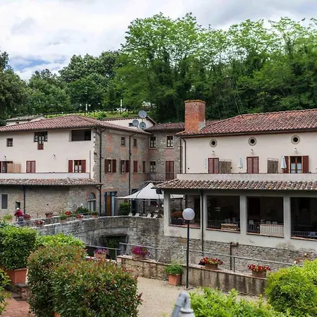 Apartment In Loro Ciufferna Near Cafe